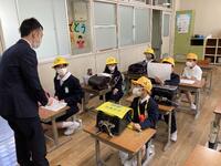 教室での初顔合わせ